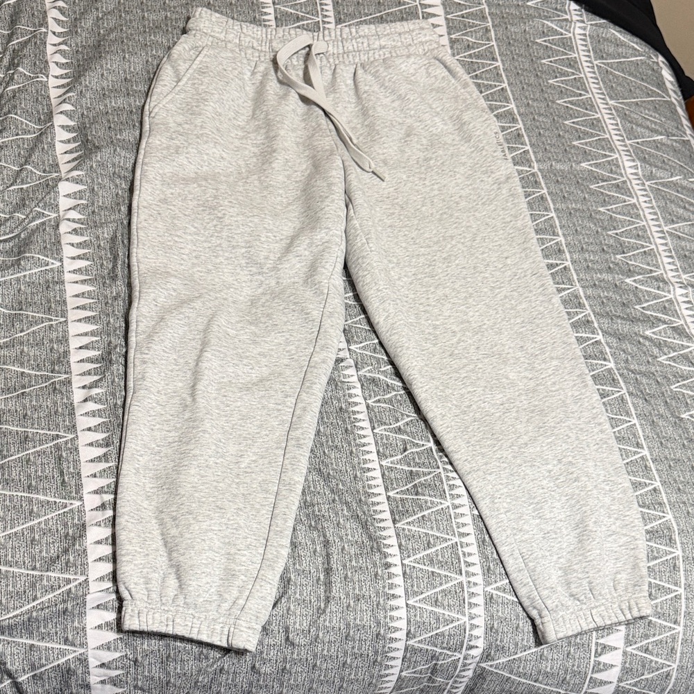 Light heather gray fabletics